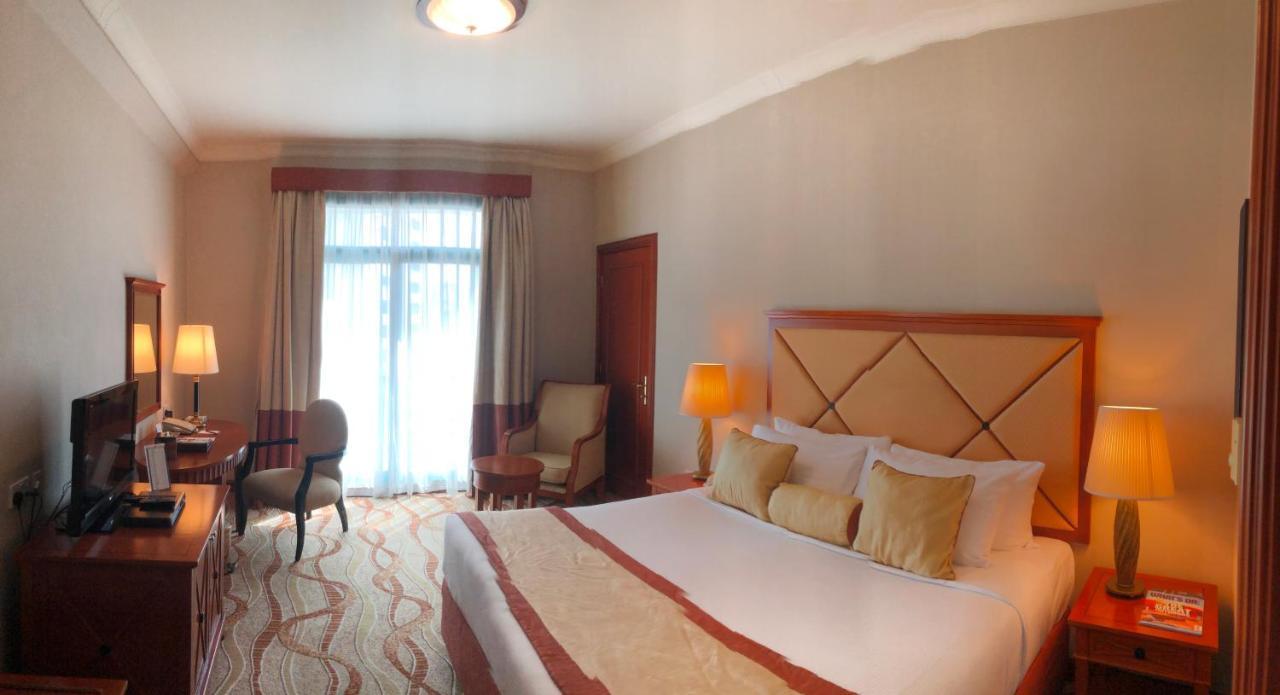 Al Diar Capital Hotel Abu Dhabi Buitenkant foto